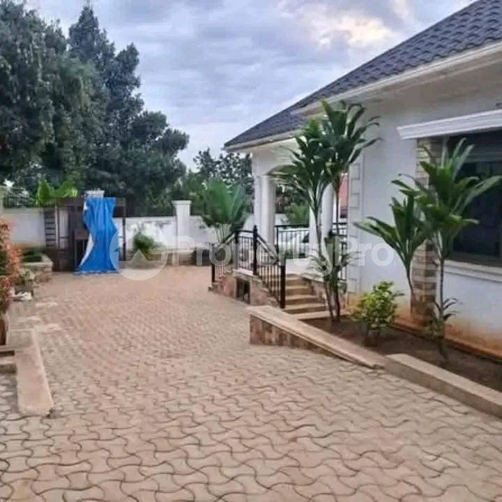 3 bedroom Bungalow Apartment for sale Kira  Kampala Central - 1