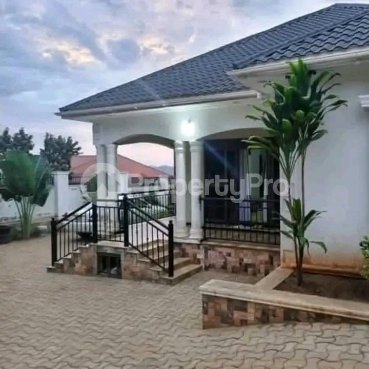 3 bedroom Bungalow Apartment for sale Kira  Kampala Central - 3
