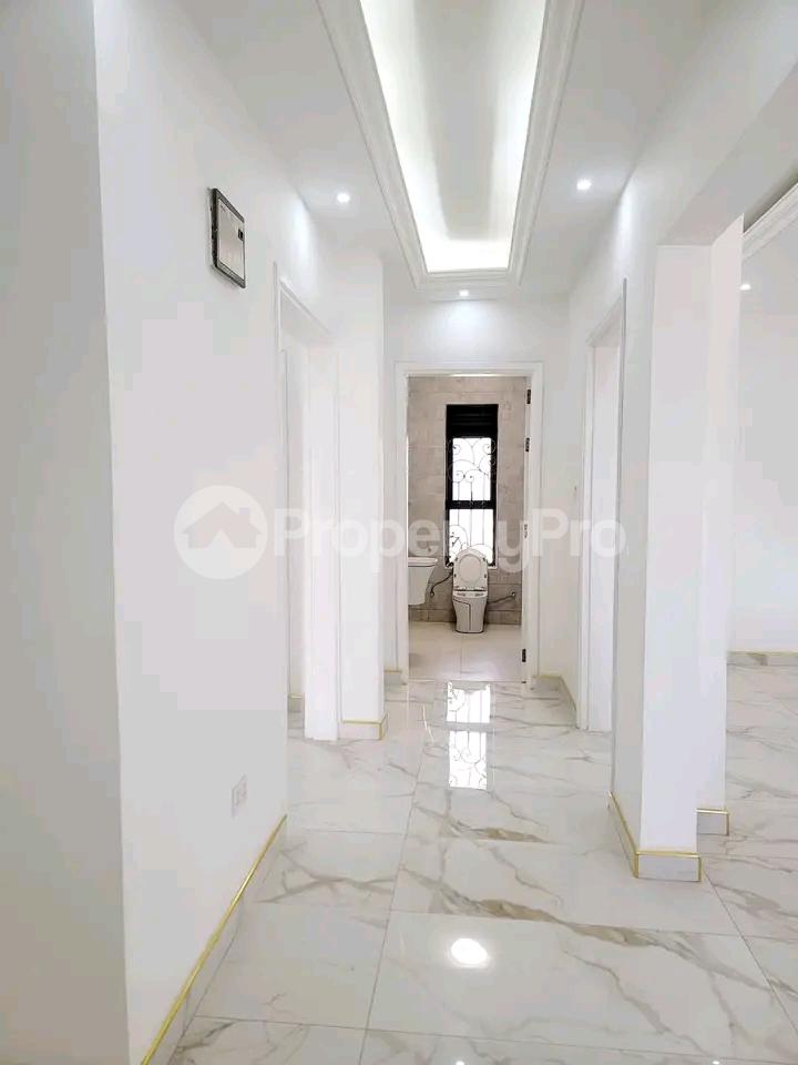5 bedroom Apartment for sale Kitende entebbe road  Kampala Central Kampala Central - 6