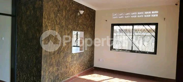 5 bedroom Bungalow Apartment for sale Najjera buwate  Kampala Central - 5