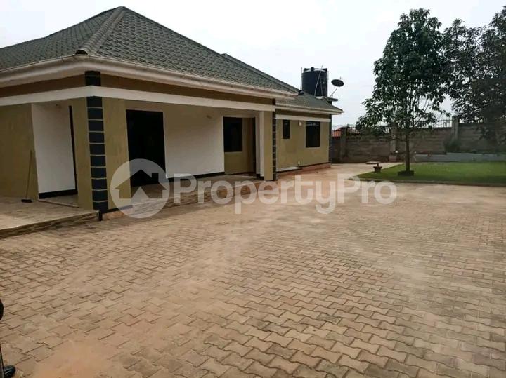 3 bedroom Bungalow Apartment for sale Najjera buwaate  Kampala Central Kampala Central - 7