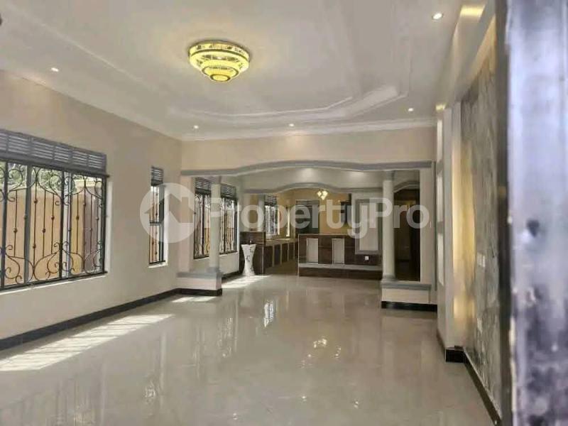 4 bedroom Villa for sale Kasangati kiti Kira Wakiso Central - 3
