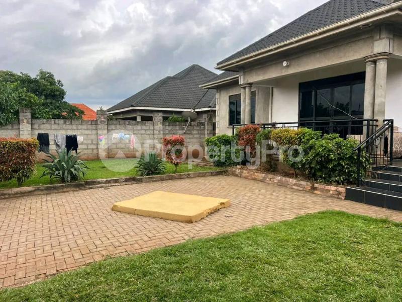 3 bedroom Villa for sale Kira kitukutwe  Kira Wakiso Central - 1