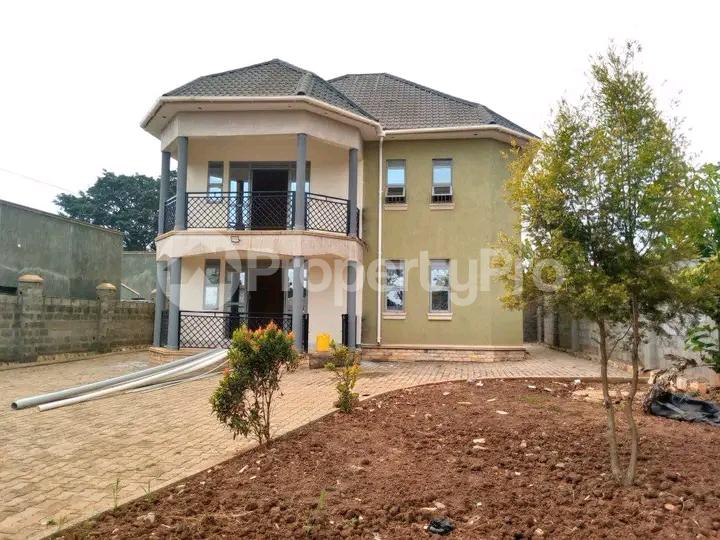 4 bedroom Bungalow Apartment for sale Kira bulindo  Kampala Central - 1