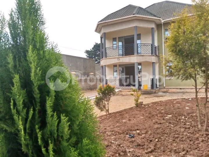 4 bedroom Bungalow Apartment for sale Kira bulindo  Kampala Central - 2