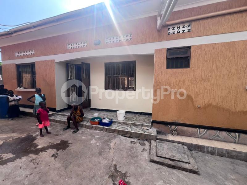 3 bedroom Villa for sale Seeta namugongo road  Goma Mukono Central - 2