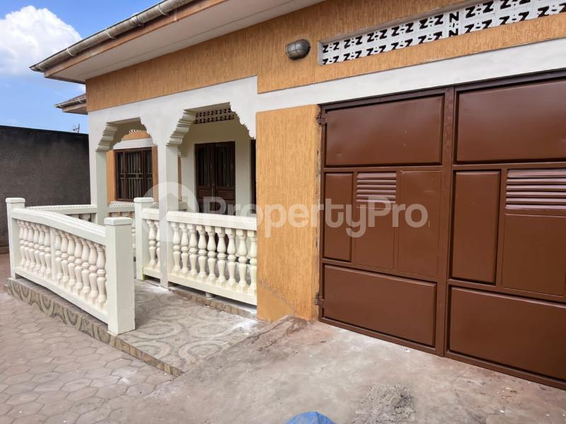 3 bedroom Villa for sale Seeta namugongo road  Goma Mukono Central - 3