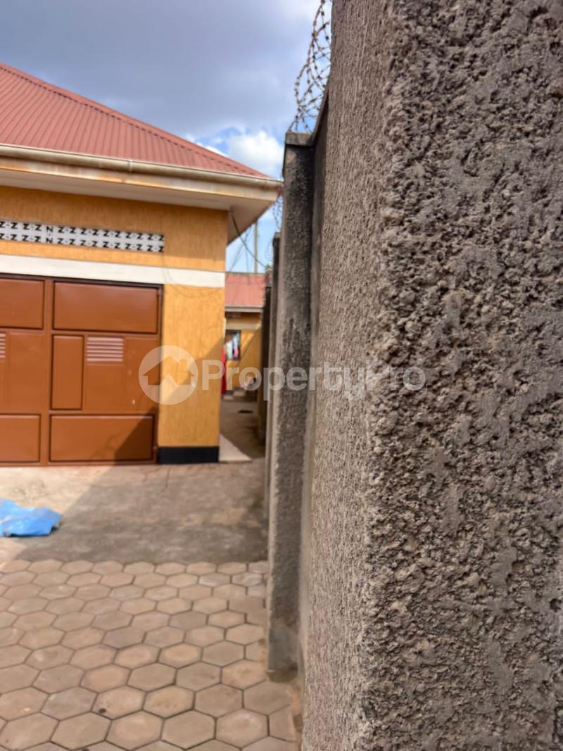 3 bedroom Villa for sale Seeta namugongo road  Goma Mukono Central - 11