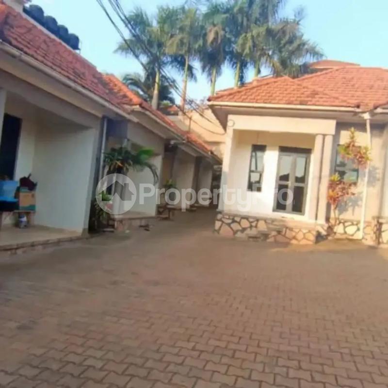 1 bedroom mini flat  Bungalow Apartment for sale Kyanja town  Kampala Central Kampala Central - 3