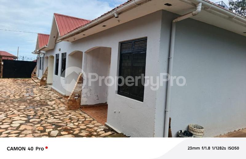 1 bedroom mini flat  Bungalow Apartment for sale Bweyogerere nantabulirirwa Goma Mukono Central - 3