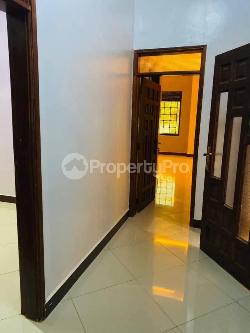 4 bedroom Villa for sale Kitende Entebbe road  Kampala Central Kampala Central - 8