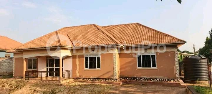 4 bedroom Bungalow Apartment for sale Kasangati nangabo  Kampala Central - 4
