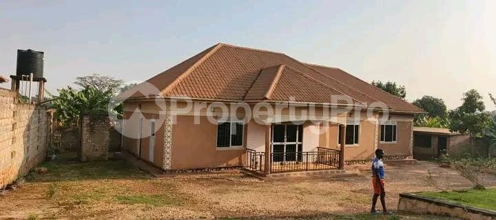 4 bedroom Bungalow Apartment for sale Kasangati nangabo  Kampala Central - 1