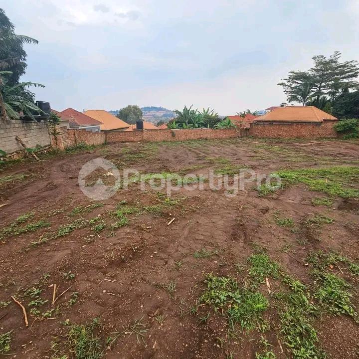 Land for sale Kitende makandwa Kampala Central - 1