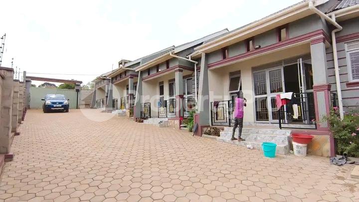 1 bedroom mini flat  Bungalow Apartment for sale Namugongo road  Kampala Central Kampala Central - 4