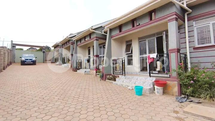 1 bedroom mini flat  Bungalow Apartment for sale Namugongo road  Kampala Central Kampala Central - 2