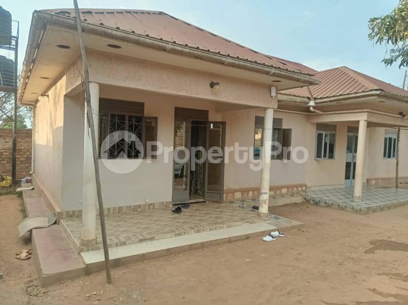 2 bedroom Apartment Block Apartment for sale Bweyogerere kiwanga  Kampala Central Kampala Central - 5