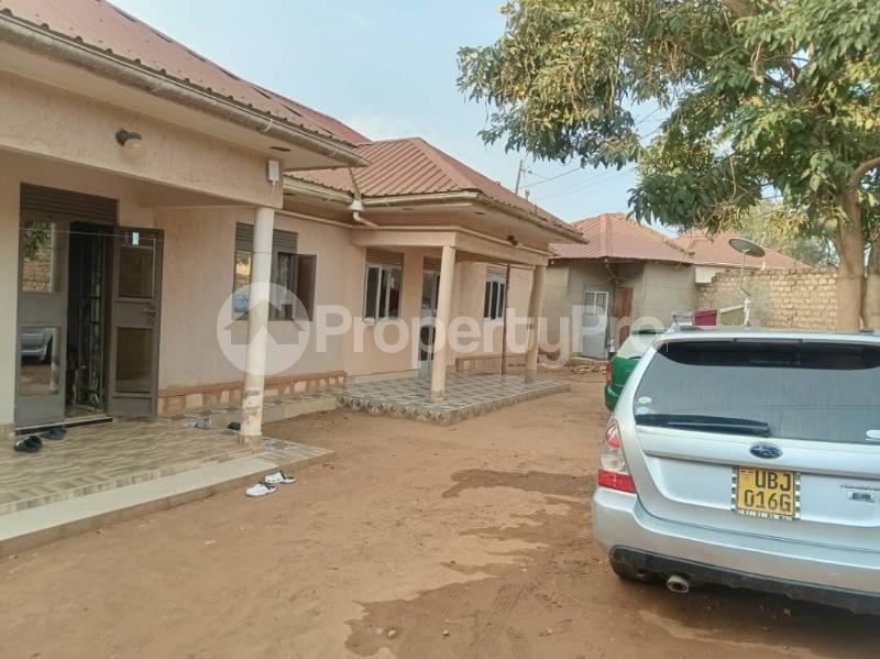 2 bedroom Apartment Block Apartment for sale Bweyogerere kiwanga  Kampala Central Kampala Central - 4