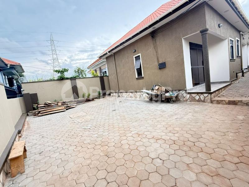 1 bedroom mini flat  Apartment Block Apartment for sale najjera Nabweru Wakiso Central - 2