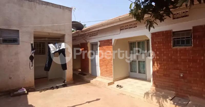 1 bedroom mini flat  Bungalow Apartment for sale Kyaliwajjara town  Kampala Central Kampala Central - 1