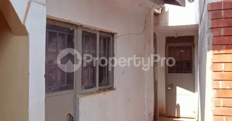 1 bedroom mini flat  Bungalow Apartment for sale Kyaliwajjara town  Kampala Central Kampala Central - 3