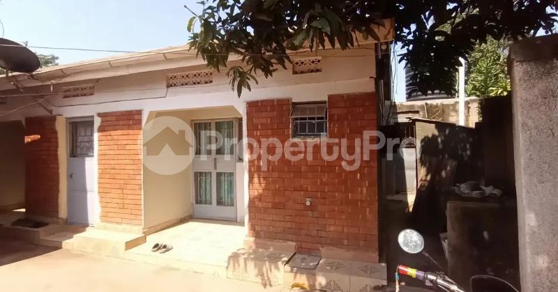 1 bedroom mini flat  Bungalow Apartment for sale Kyaliwajjara town  Kampala Central Kampala Central - 2