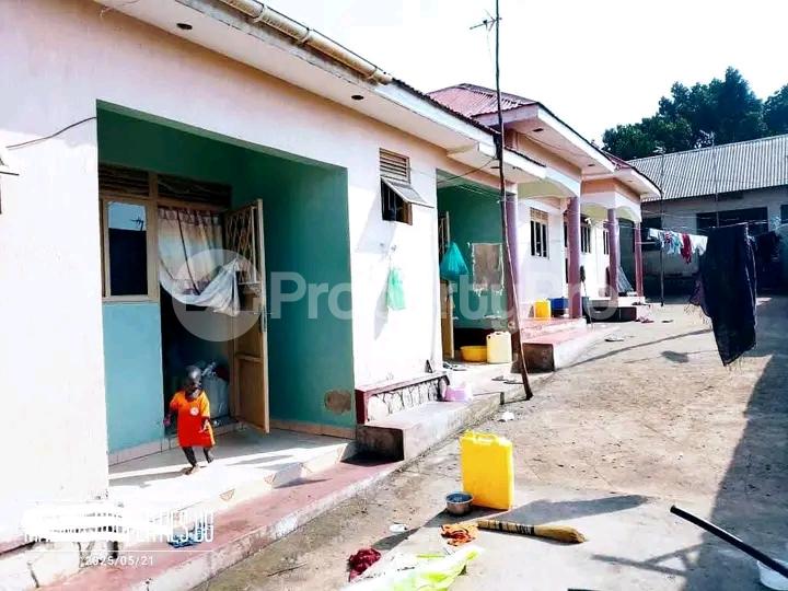 1 bedroom mini flat  Apartment Block Apartment for sale Namugongo joggo Kampala Central - 2