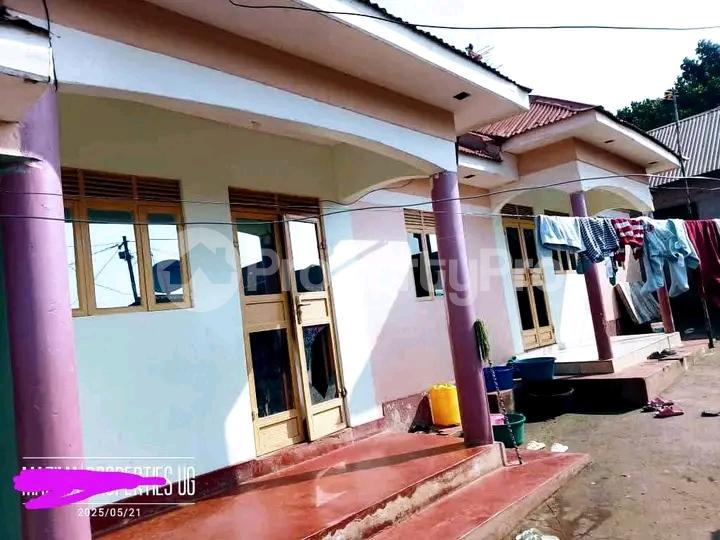 1 bedroom mini flat  Apartment Block Apartment for sale Namugongo joggo Kampala Central - 3