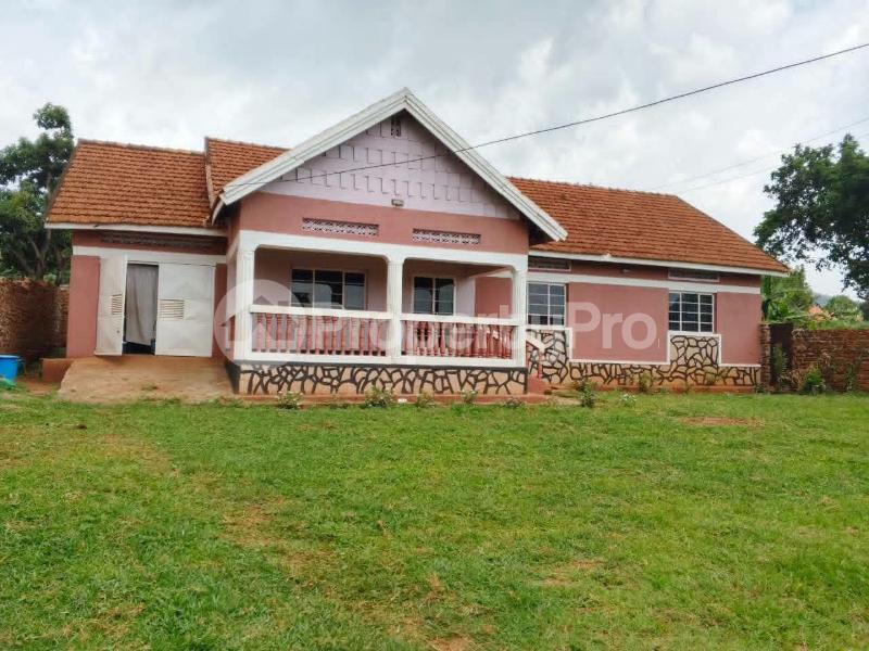 4 bedroom Villa for sale Bugembe Bugembe Jinja Eastern - 0