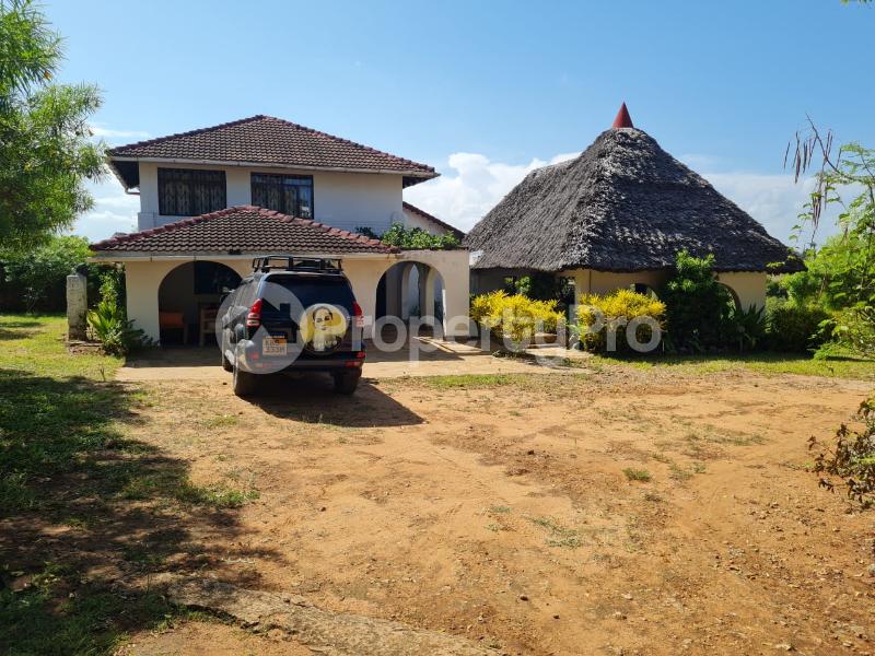 5 bedroom Townhouses Houses for sale Diani Beach Road Ukunda Kwale (PID