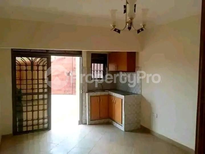 1 bedroom mini flat  Bungalow Apartment for rent Salaama road Kampala Central - 4