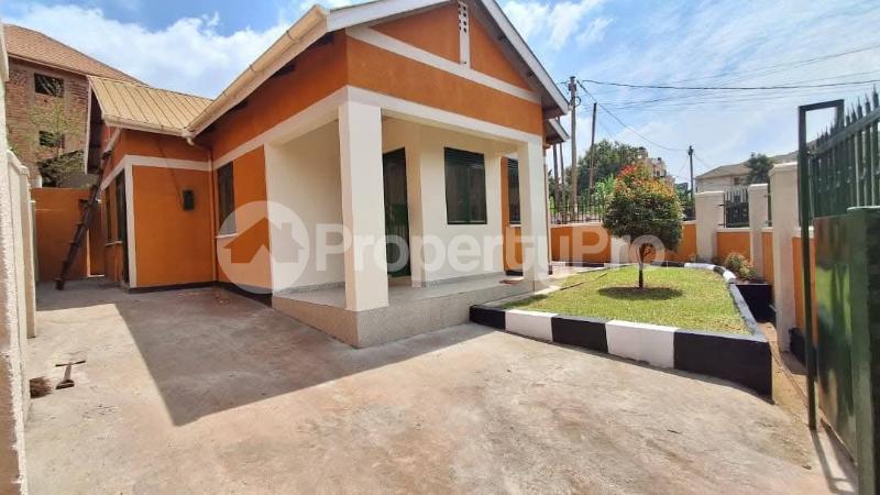 3 bedroom Villa for sale Kyaliwajjara kira road  Kira Wakiso Central - 4