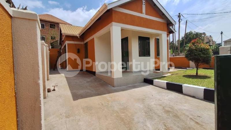 3 bedroom Villa for sale Kyaliwajjara kira road  Kira Wakiso Central - 1