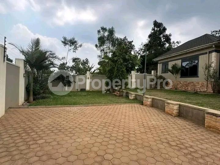 4 bedroom Apartment for sale Gayaza road  Kampala Central Kampala Central - 6