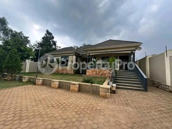 4 bedroom Apartment for sale Gayaza road  Kampala Central Kampala Central - 3