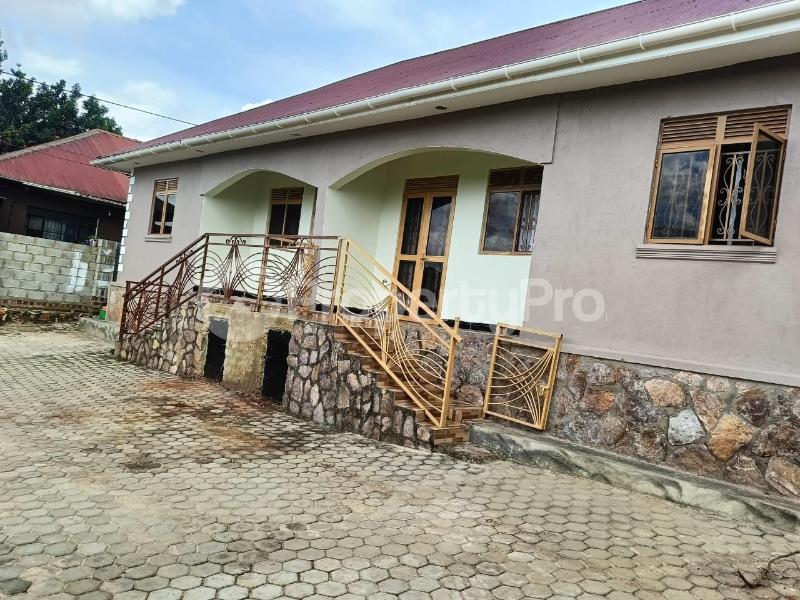 2 bedroom Bungalow Apartment for rent seeta road  Kampala Central Kampala Central - 5