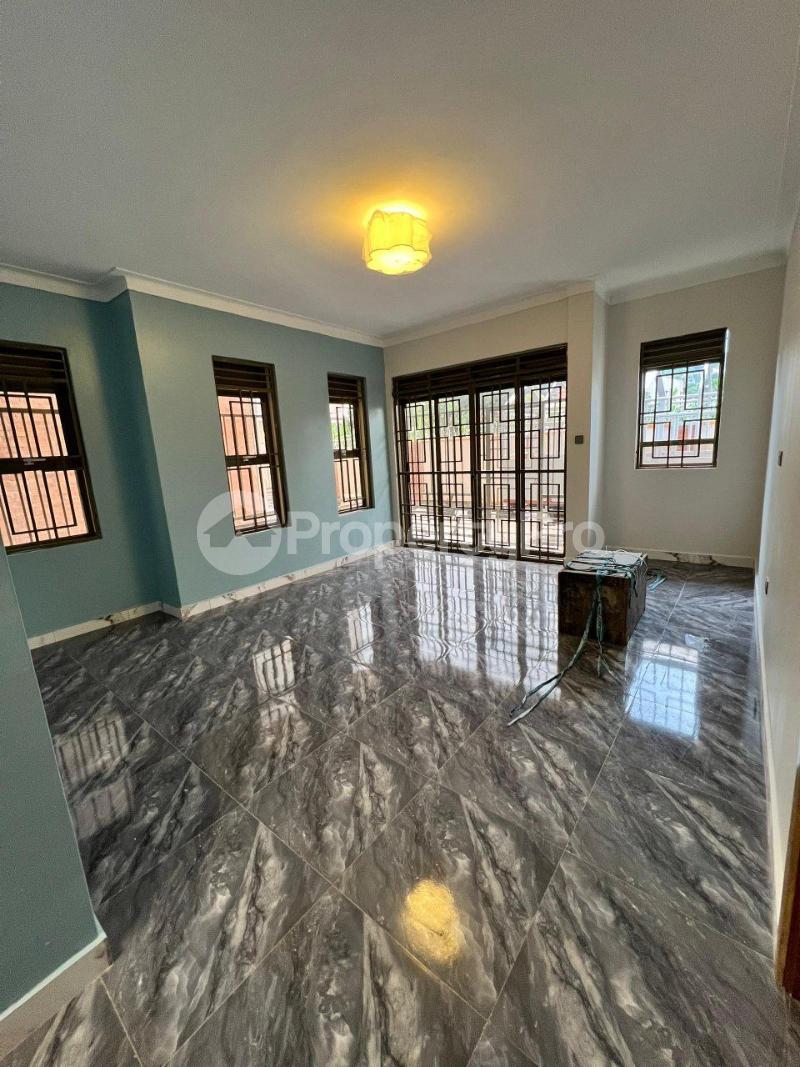 2 bedroom Apartment Block Apartment for rent Seguku road Wakiso Central - 4