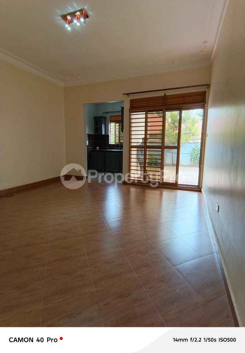 1 bedroom mini flat  Bungalow Apartment for rent Entebbe road  Kampala Central Kampala Central - 4
