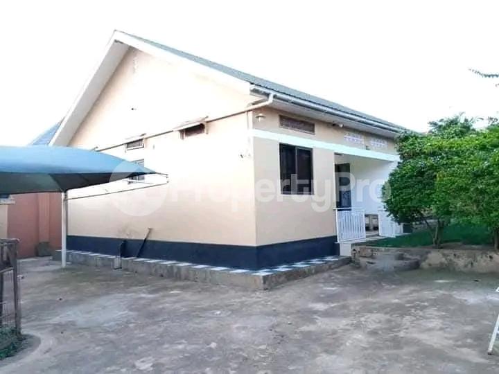 4 bedroom Bungalow Apartment for sale Namugongo  Kampala Central Kampala Central - 12