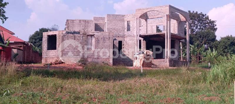 5 bedroom Villa for sale Manyangwa Gayaza road  Gayaza Wakiso Central - 0
