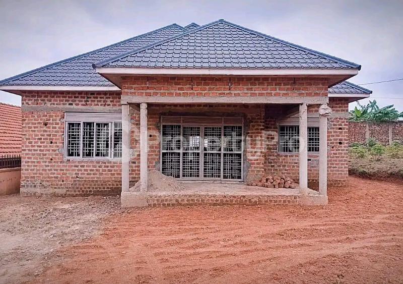 4 bedroom Villa for sale Namugongo Jinja misindye Kira Wakiso Central - 0