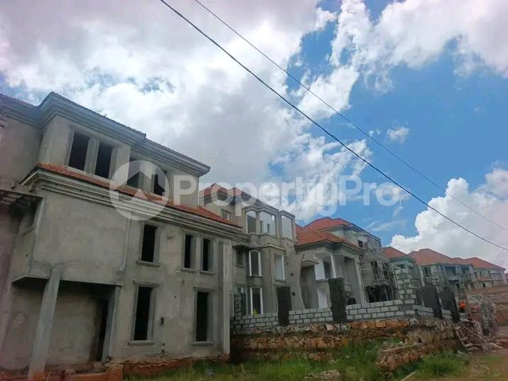 5 bedroom Bungalow Apartment for sale Kira road  Kira Wakiso Central - 3