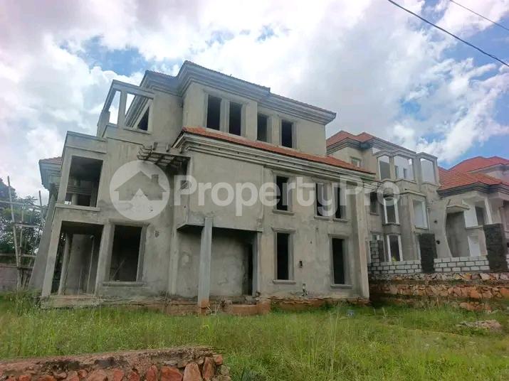 5 bedroom Bungalow Apartment for sale Kira road  Kira Wakiso Central - 1