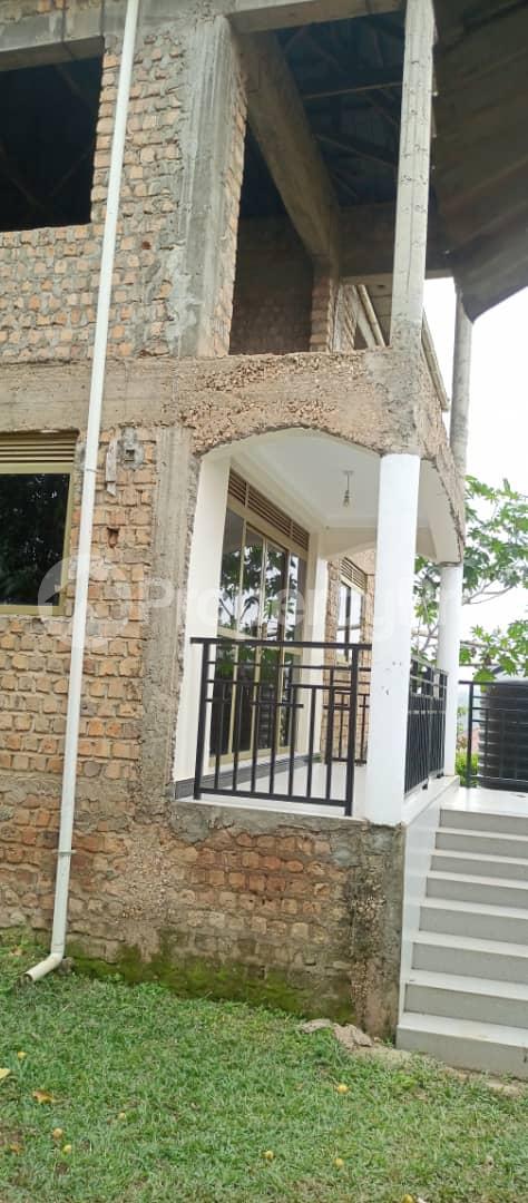 3 bedroom Apartment Block Apartment for sale Namugongo kiwango  Goma Mukono Central - 2