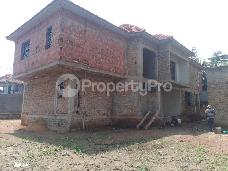 4 bedroom Bungalow Apartment for sale Namugongo road  Kampala Central Kampala Central - 1