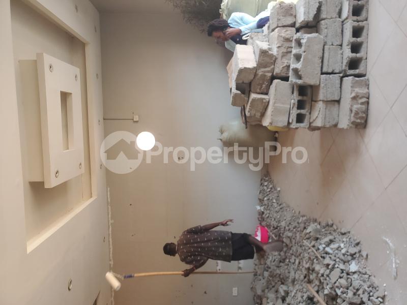 Commercial Property for rent Bukoto kamwoky road.. just after the Bukoto heights lane.. Bukoto Kampala Central - 3