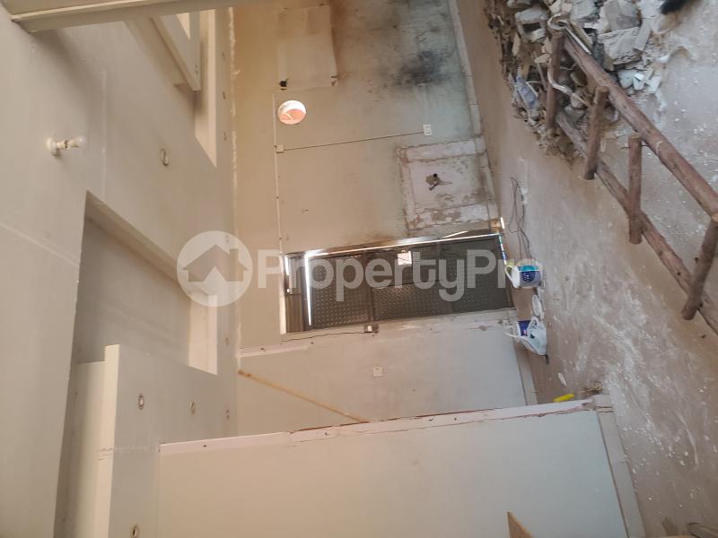 Commercial Property for rent Bukoto kamwoky road.. just after the Bukoto heights lane.. Bukoto Kampala Central - 9