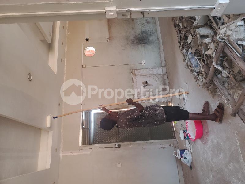 Commercial Property for rent Bukoto kamwoky road.. just after the Bukoto heights lane.. Bukoto Kampala Central - 10