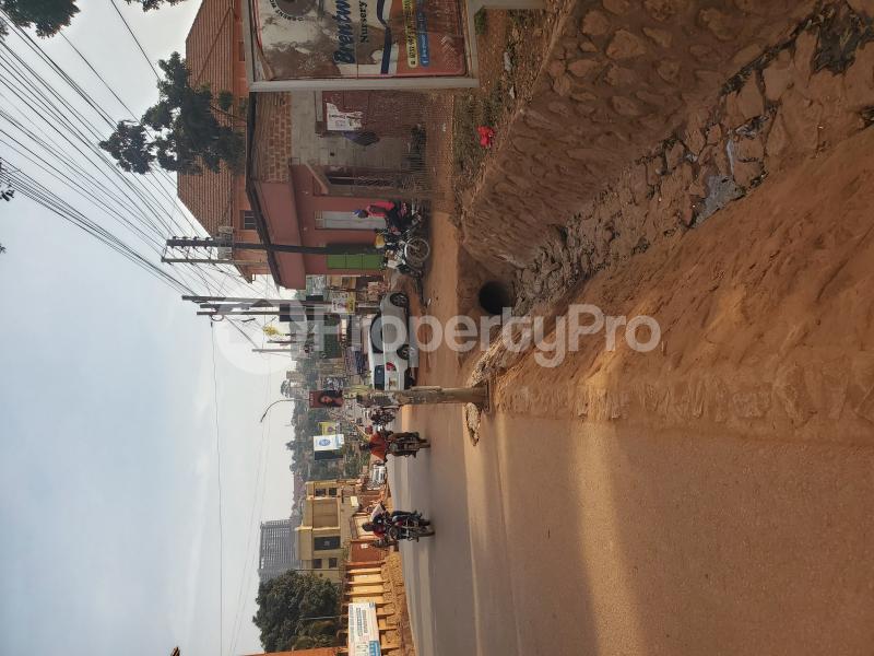 Commercial Property for rent Bukoto kisaasi main road just after qualiworth supermarket  Kisaasi Kampala Central - 5