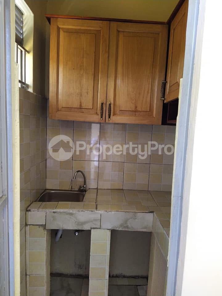 1 bedroom mini flat  Bungalow Apartment for rent Mbuya road  Mbuya Kampala Central - 2